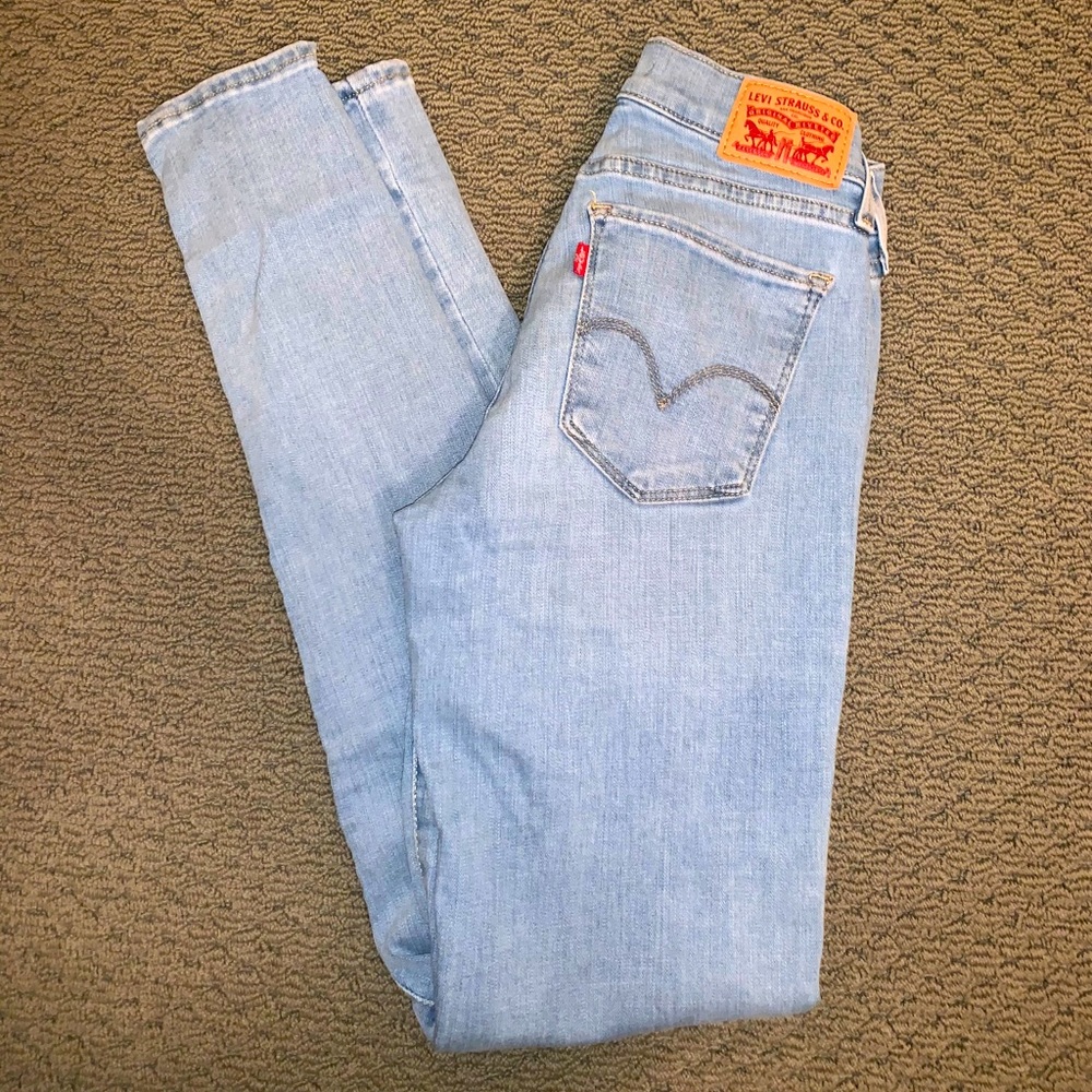 Levi’s 710 Jeans
